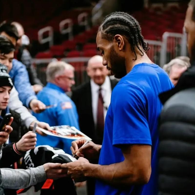 加图索：我为1-4的比分向意大利球迷道歉，下半场令人失望（加图索为1-4失利向意大利球迷道歉：下半场表现令人失望）