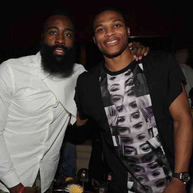 篮球CBA赛季精彩瞬间集锦发布（CBA篮球赛季高光瞬间集锦上线）