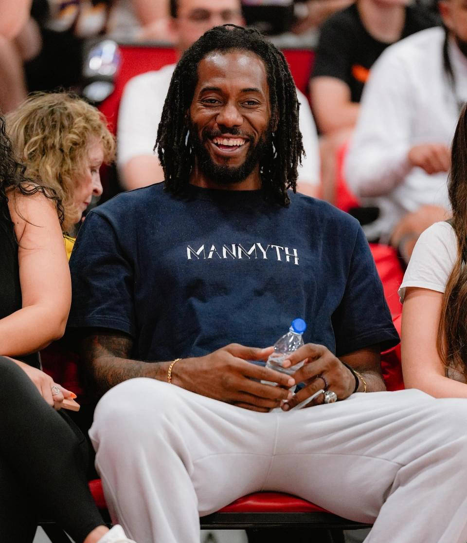 曼联1-1遭保级队逼平引热议，球迷愤怒点评，揪出最大罪人（曼联1-1憾平保级队引发热议，球迷震怒点名最大责任人）