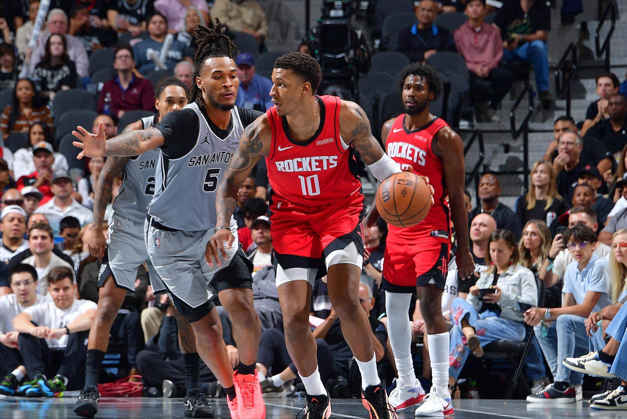 科瓦奇谈乔布红牌：做出决定就难免会犯错，失误的代价是丢分（科瓦奇谈乔布染红：决策难免出错，这次失误付出丢分代价）