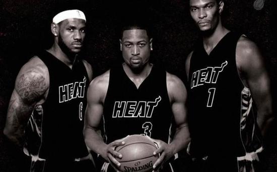 巴萨梅西进球破纪录欧冠历史时刻（梅西欧冠破纪录，巴萨见证历史一刻）