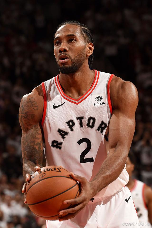 意媒：小斯坦科维奇获比利时联赛十月最佳球员，国米密切关注（意媒称小斯坦科维奇荣膺比甲10月最佳，国米持续关注）