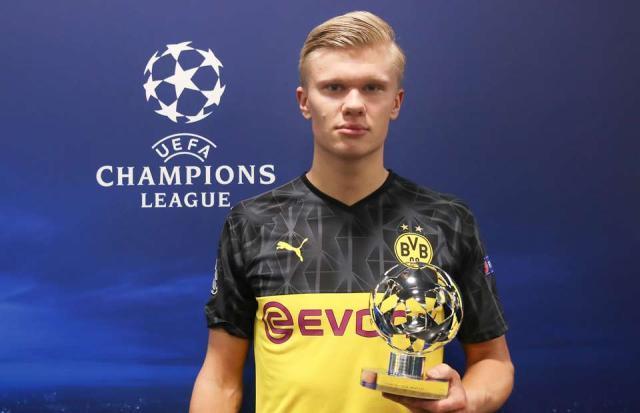 侯森：真不想看到一次次从门里捡球了；我们离不了球迷的支持（侯森：不愿再频繁从网中捞球，我们离不开球迷的支持）