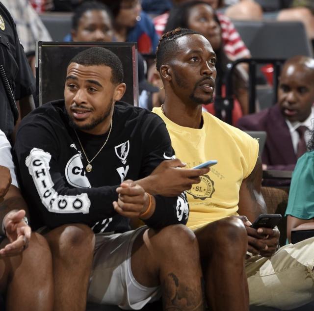 埃梅里上任后维拉5次英超对切尔西赢3场，与上任前20场持平（埃梅里执教后维拉英超对切尔西5战3胜，追平上任前20战胜场）