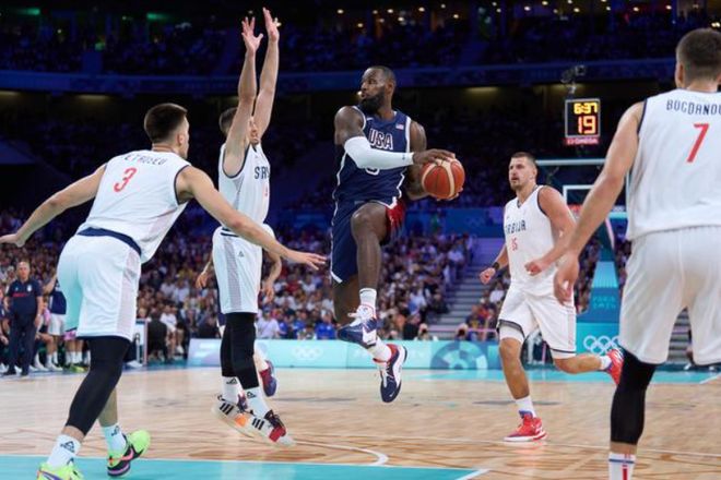 TA：阿韦洛亚在阿隆索替代者名单中；克洛普对在红牛工作满意（TA：阿韦洛亚被列为阿隆索接班候选；克洛普对红牛工作感到满意）