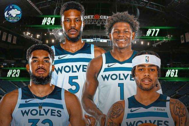 国王杯十六强抽签悬念重重！巴萨皇马将与草根球队上演圣诞大战（国王杯16强抽签悬念丛生：巴萨皇马圣诞迎战草根球队）