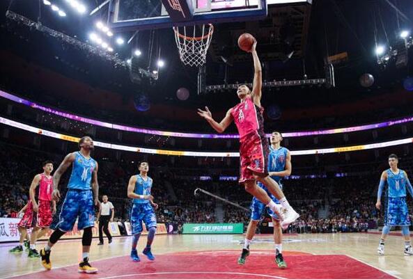 英超CEO：我们不会缩减至18队；夏季系列赛2027年继续举办（英超CEO：联赛不减至18队，夏季系列赛将于2027年继续举行）