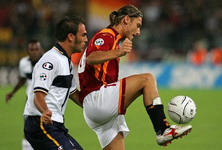 西班牙2025年队内射手榜：奥亚萨瓦尔9球第1，梅里诺8球第2（西班牙队2025年度射手榜：奥亚萨瓦尔9球领跑，梅里诺8球紧随）