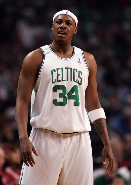 尤尔曼德：药厂目前无法和顶级球队比；阿隆索刚来时情况也这样（尤尔曼德：药厂暂时还比不过顶级强队，阿隆索上任初期亦然）