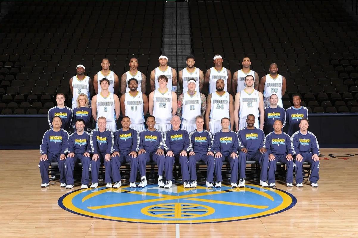 篮球勇士球员赛季出场时间统计更新（勇士队球员本赛季出场时间最新统计）