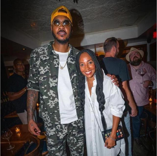 名宿之子！小马丁半场7中5得到10分2板2助（名宿后代小马丁半场7投5中斩获10分2篮板2助攻）