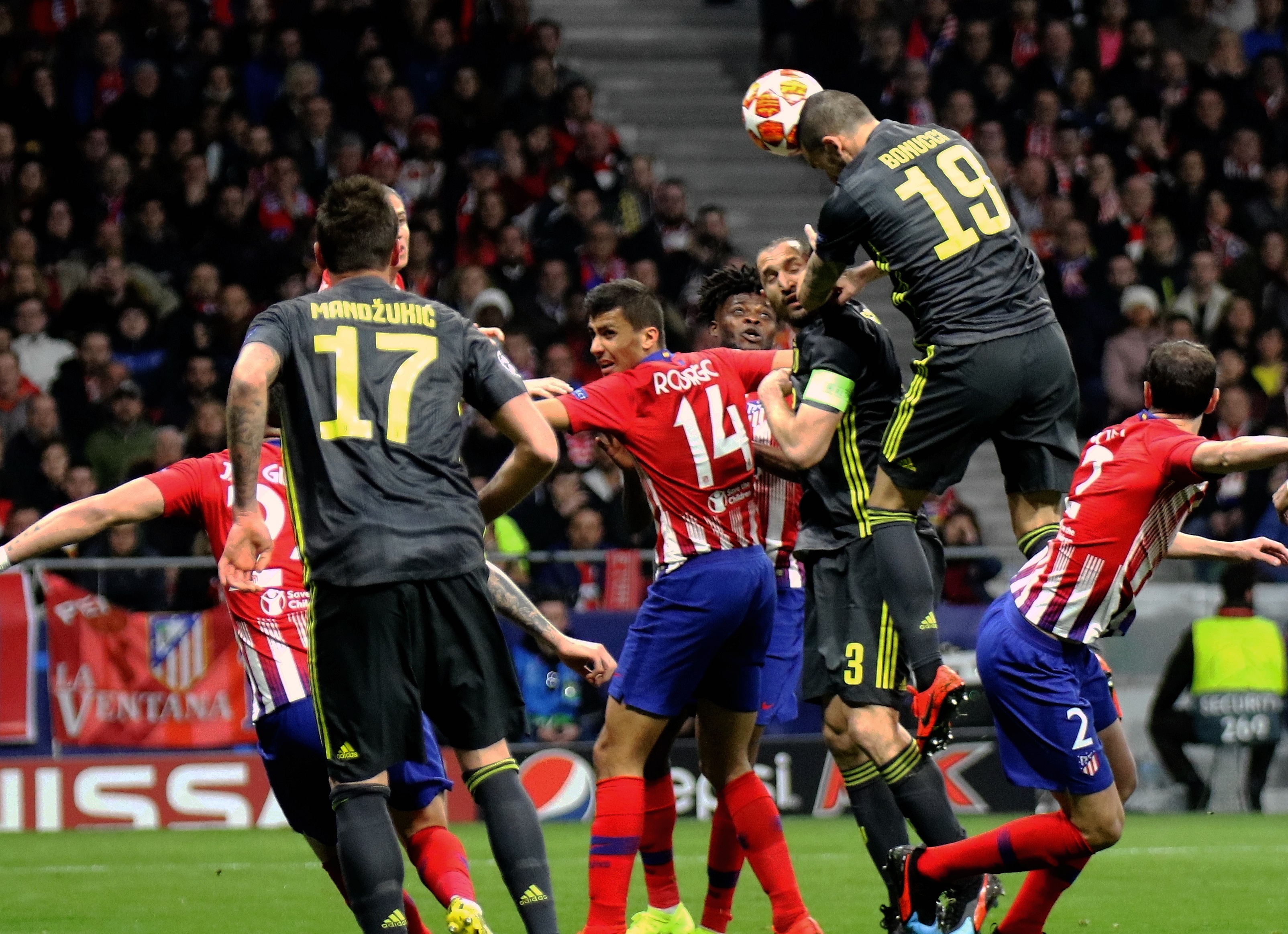 斯洛特：我没说过不会找萨拉赫谈；近三场联赛我们已经有改变（斯洛特：从未说不会和萨拉赫谈，近三轮联赛已做出调整）