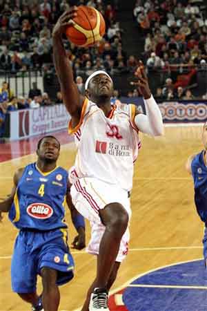 伦纳德：期待打出35胜20负战绩，无论如何我们都全力以赴（伦纳德：瞄准35胜20负，无论如何我们都会全力以赴）