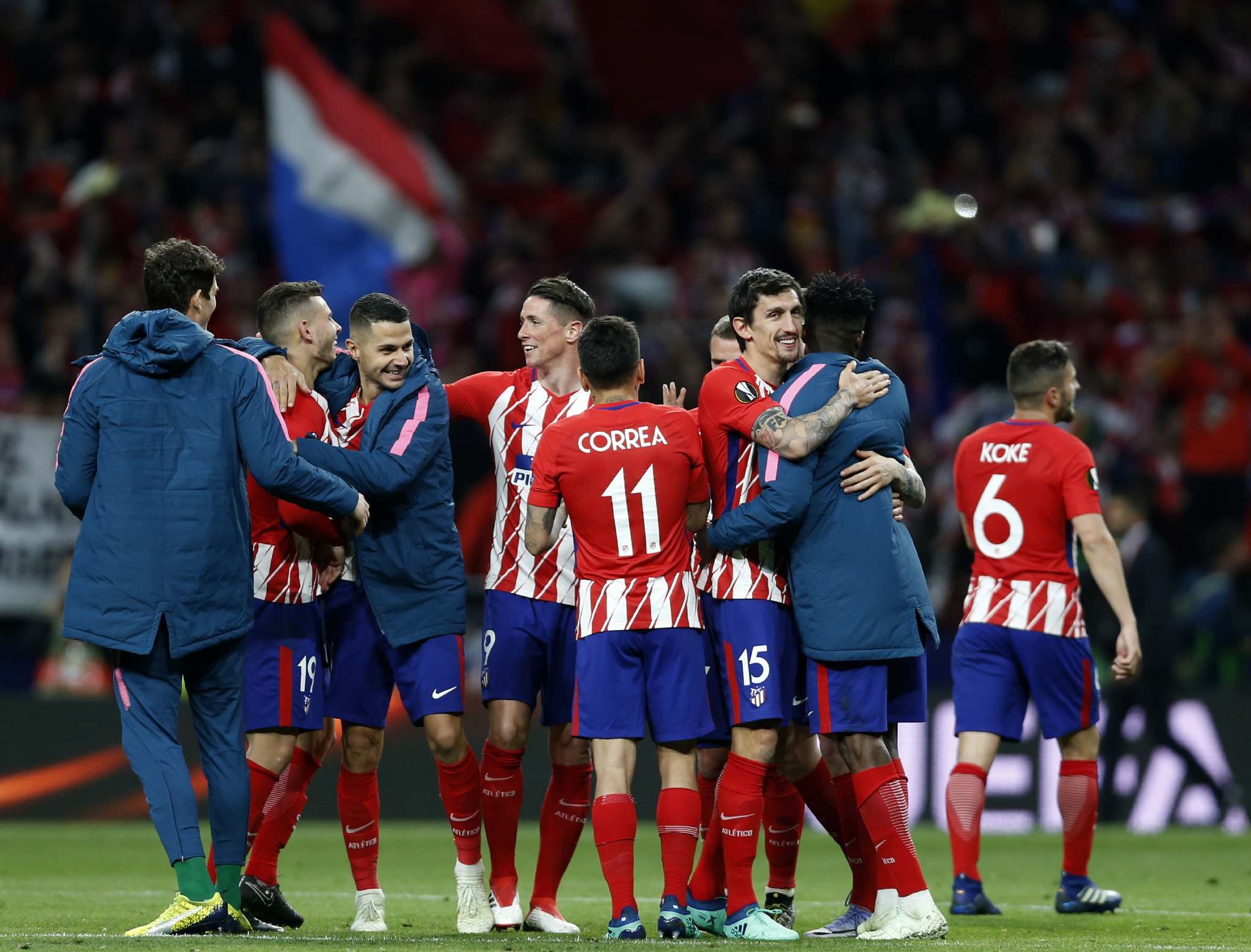 卡什：夏窗我收到好几份报价，但我就想留在维拉，我喜欢这里（卡什：夏窗收到多份报价仍选择留在维拉，我很喜欢这里）